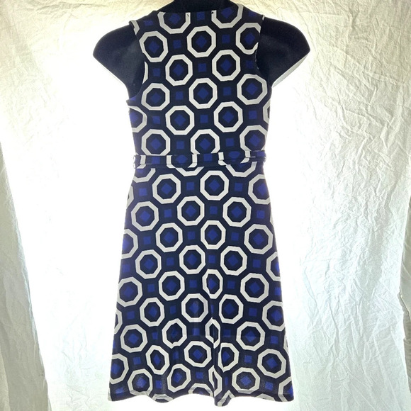 Fun Geometric Dress EUC - Picture 6 of 10
